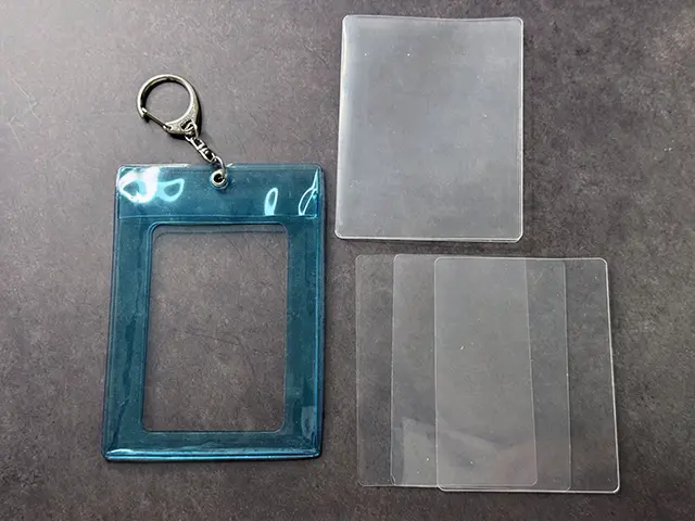 ダイソーのカードホルダー(CardHolder)
